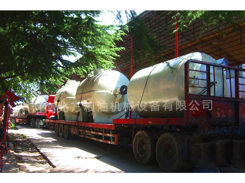 亞臨界卸貨現(xiàn)場